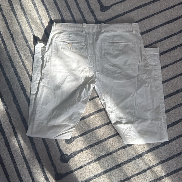 Banana Republic Men’s White Chinos. - Picture 6 of 8